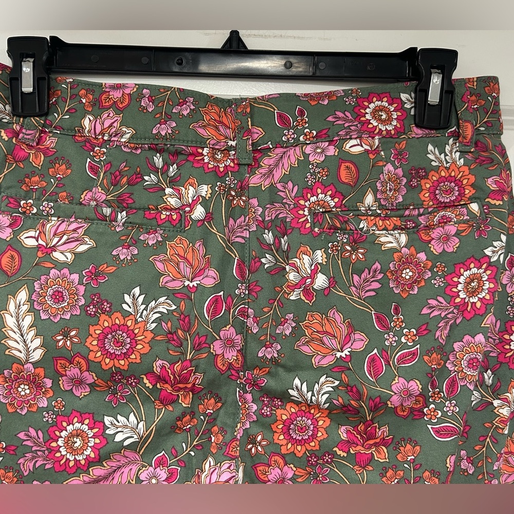 St. John’s Bay Floral Bermuda Shorts - Picture 7 of 8
